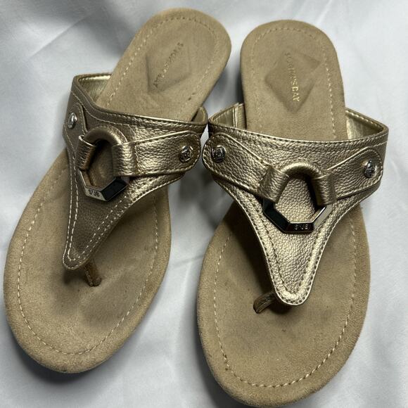 St. John's Bay Zion Gold On Flats Shoes Size 6M - Picture 1 of 11